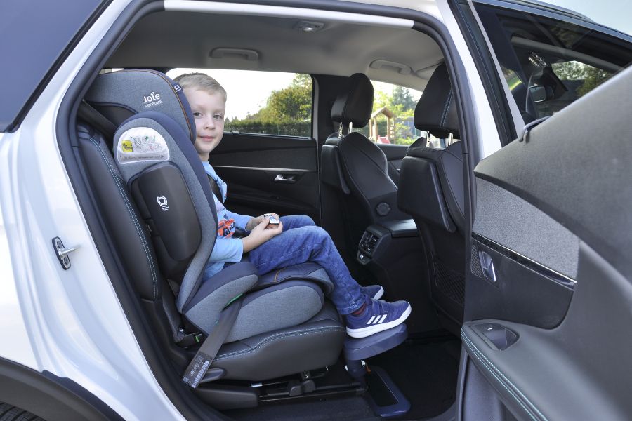 car seat footrest Kneeguardkids